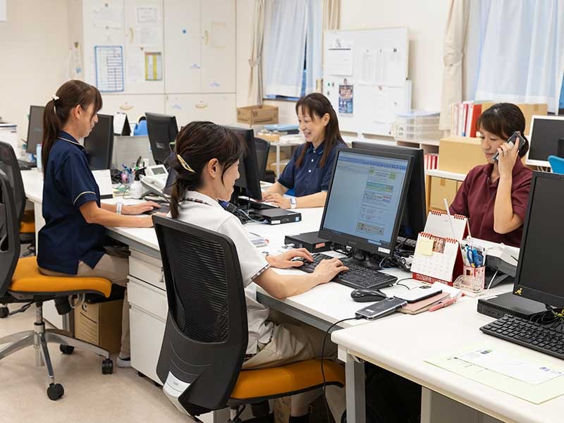 あんず 事務所風景